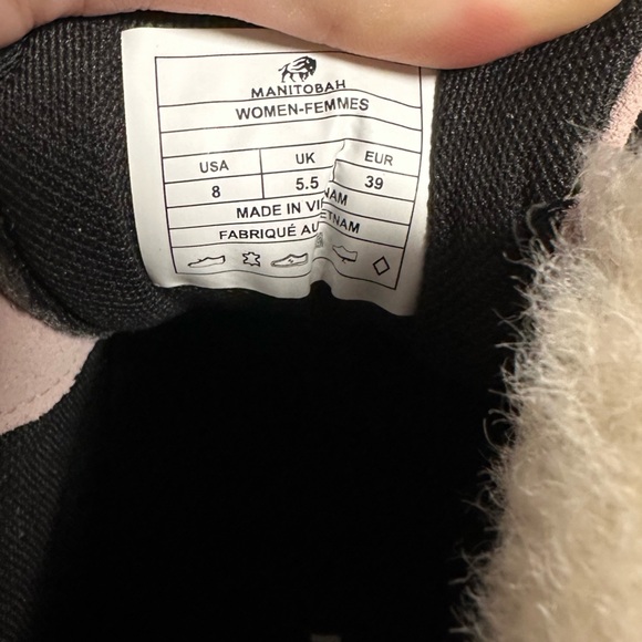 SOLD Authentic Manitobah Mukluks Cabin Slipper Moccasins NWT women’s US 7.5 - Picture 5 of 9